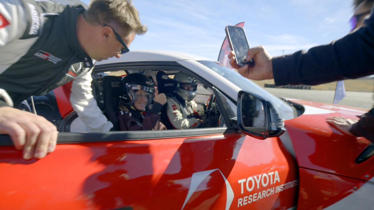 Toyota presenterer livreddende AI-assistert kjøreteknologi